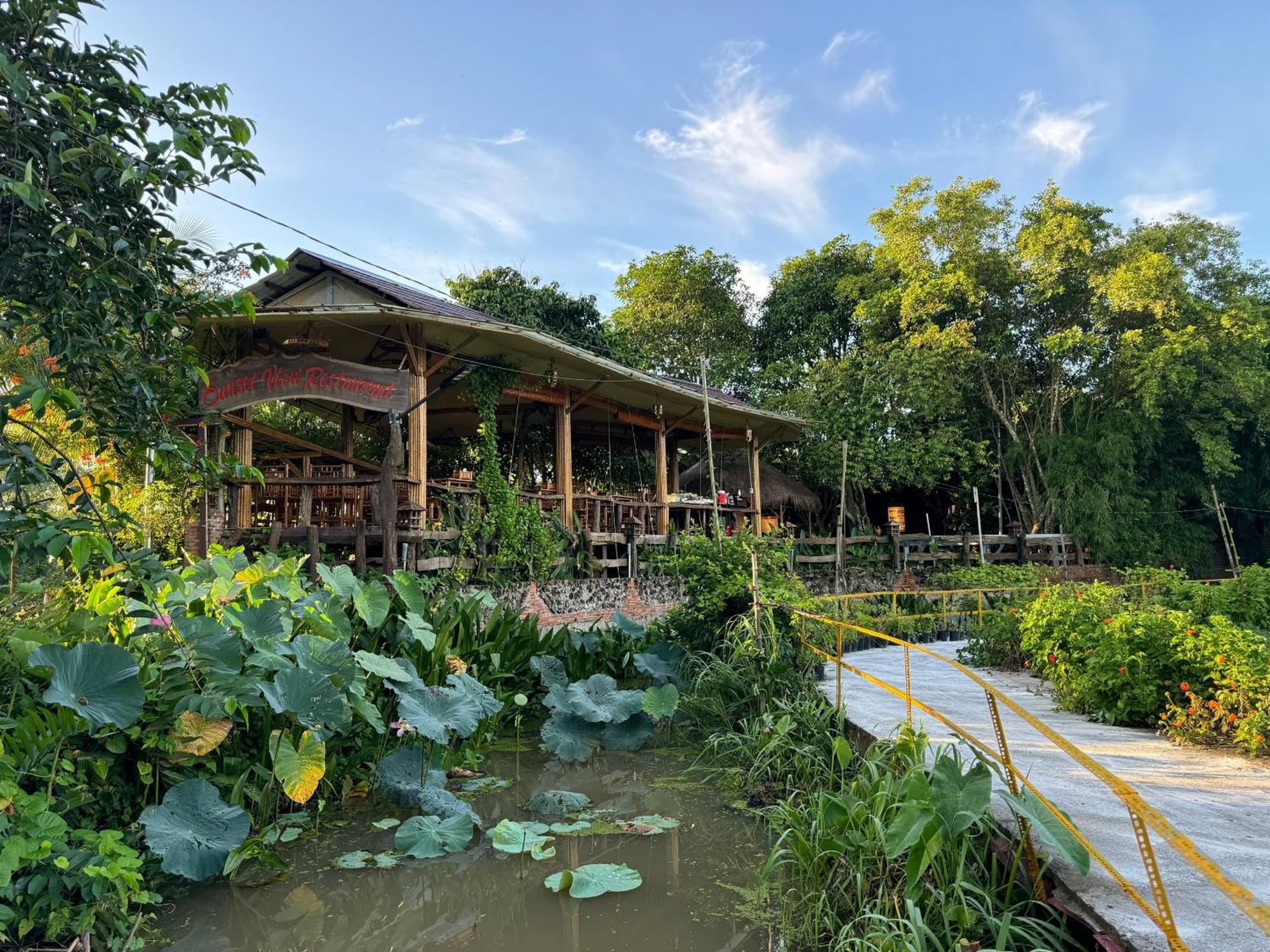 Bamboo Eco Village Can Tho Exterior photo